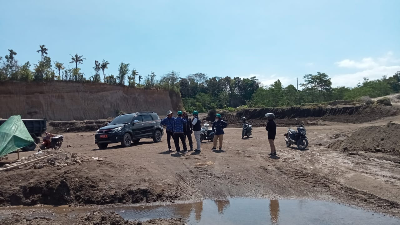 KASTA NTB DPC PRINGGERATA DAN BATU KELIANG UTARA MELAKUKAN INVESTIGASI TERHADAP GALIAN C YANG TIDAK MENGANTONGI IZIN